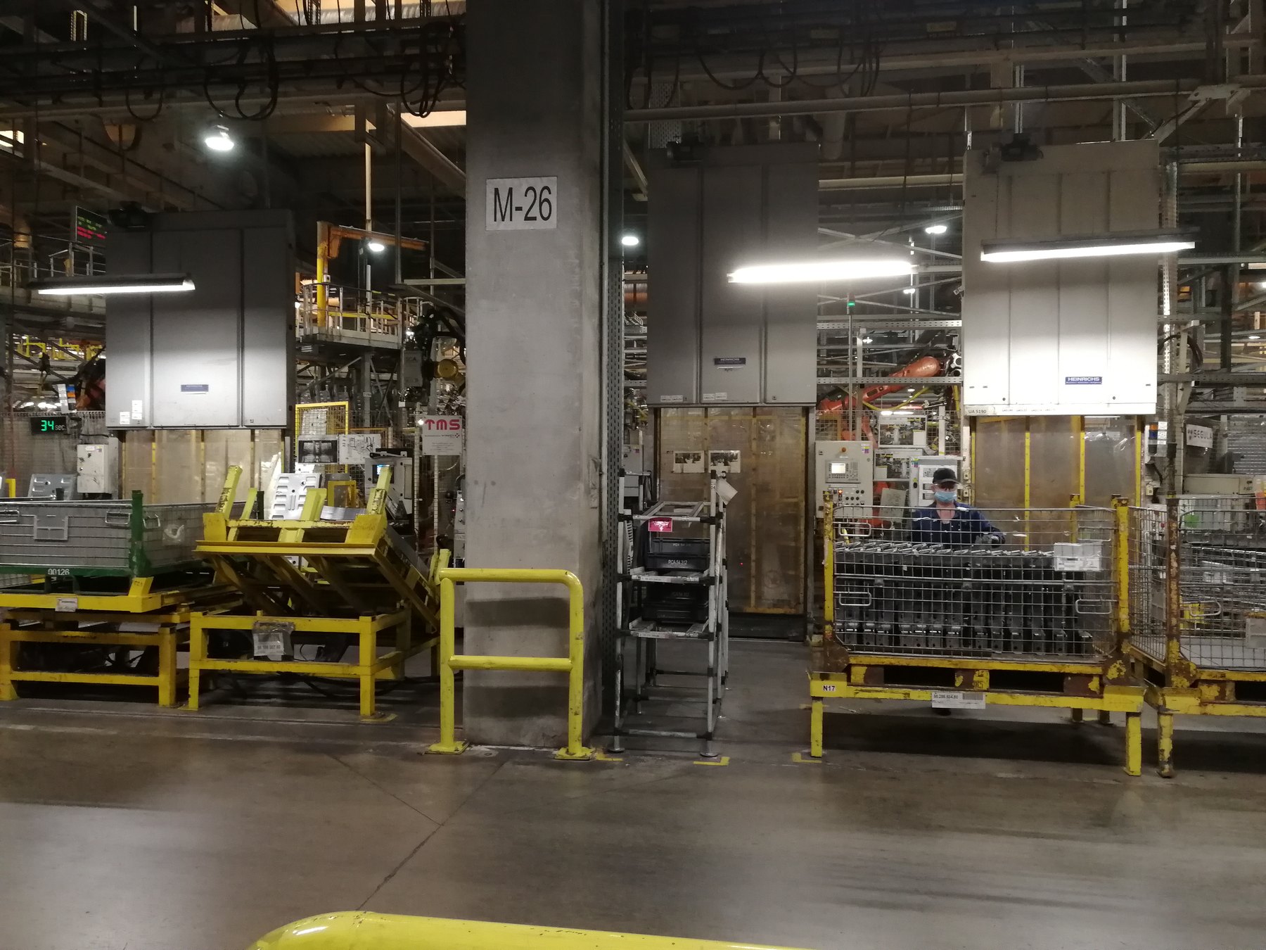 Line side in a body shop, during a commissioning visit.